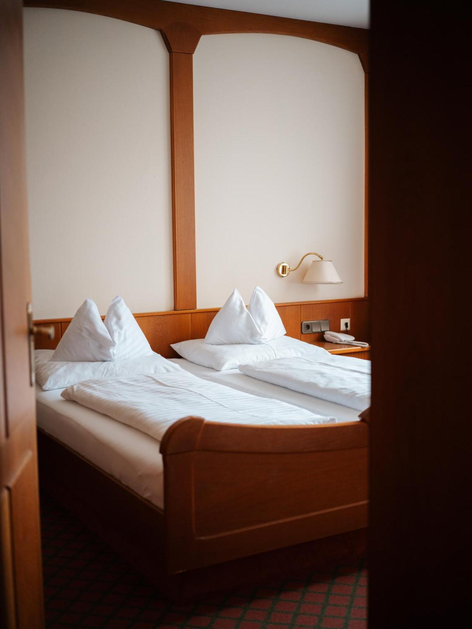 Seehotel Ressmann 드로볼라흐암파케르시 외부 사진